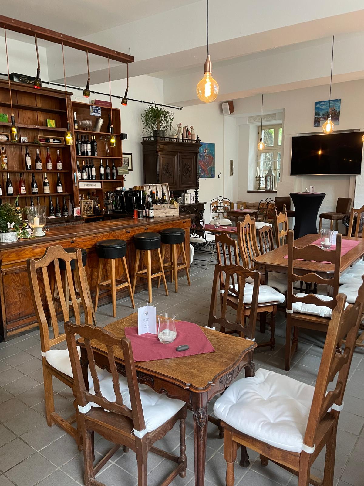 Gemütlich sitzen in der Bodega Stolberg